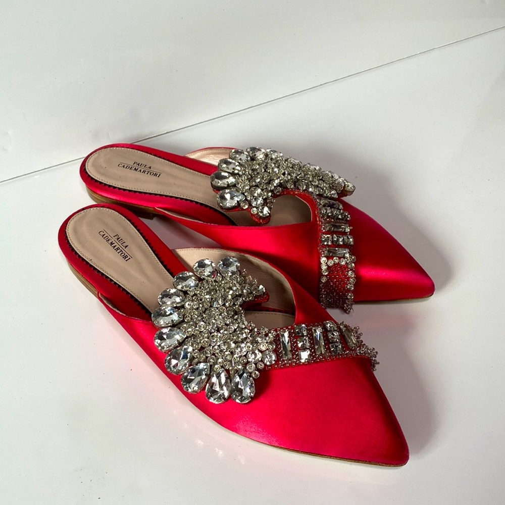 The Iconic Floret Mule

by Paula Cademartori